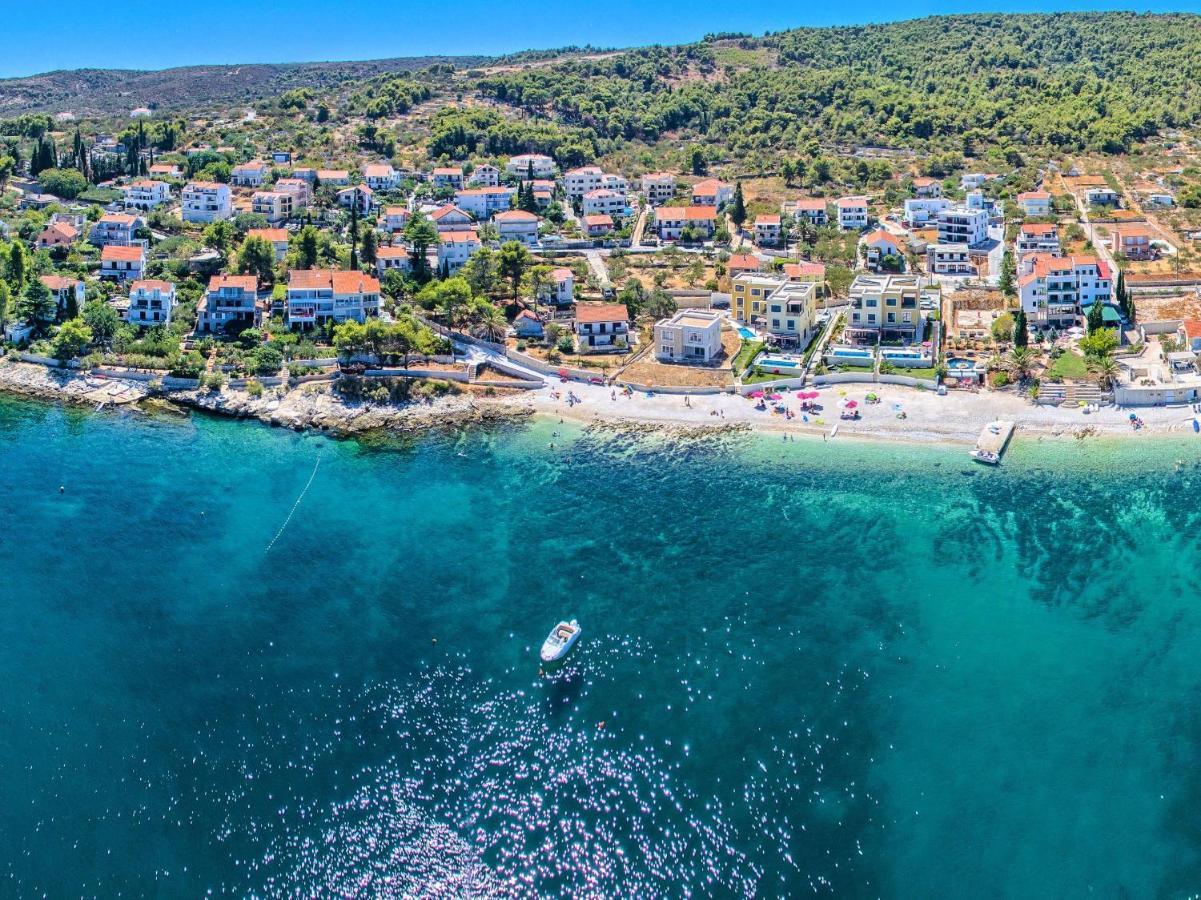 Holiday Home Kalinic Слатине Экстерьер фото