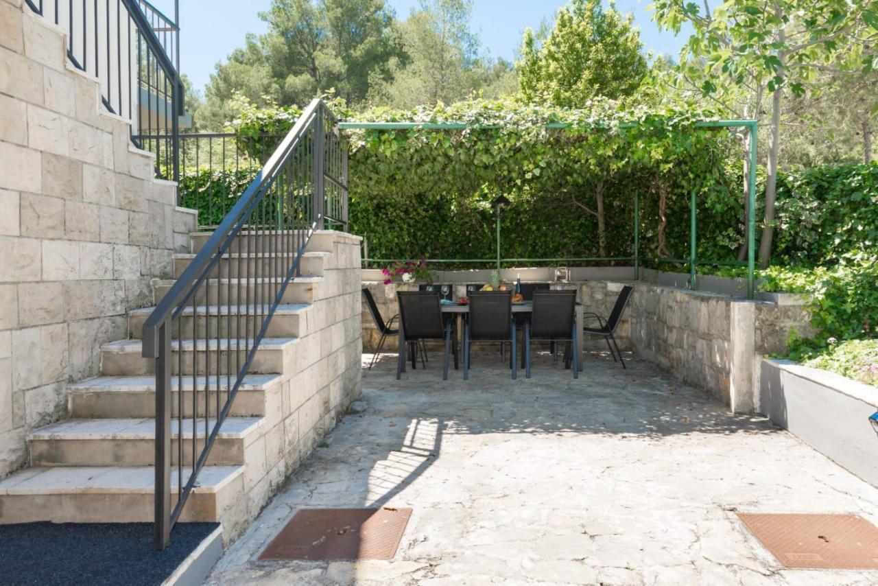 Holiday Home Kalinic Слатине Экстерьер фото