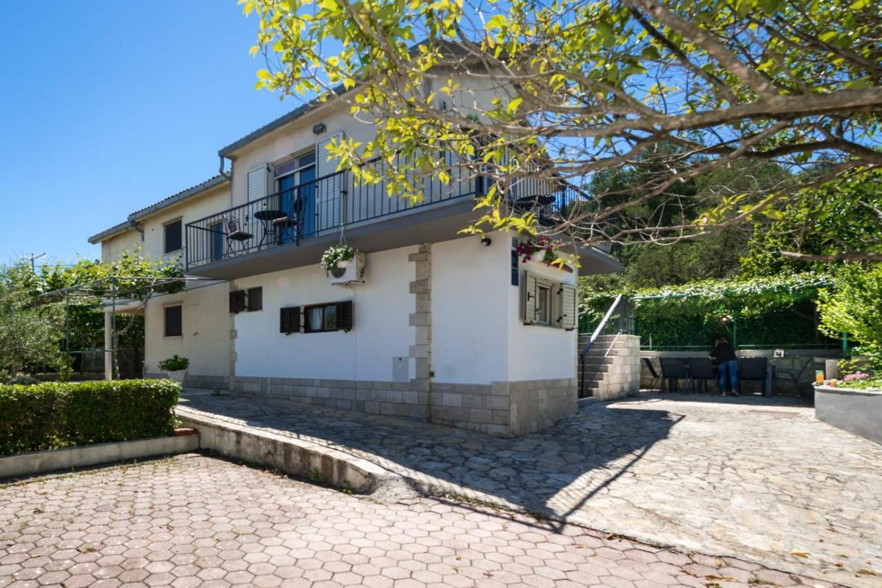 Holiday Home Kalinic Слатине Экстерьер фото